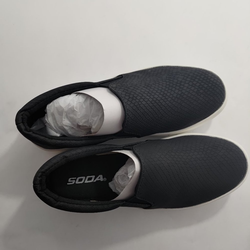 Hike-G Slip On Flat Platform Sneaker Black - Picture 5 of 8